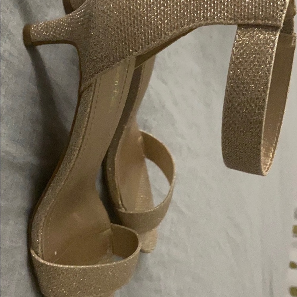 Heels - Picture 2 of 2